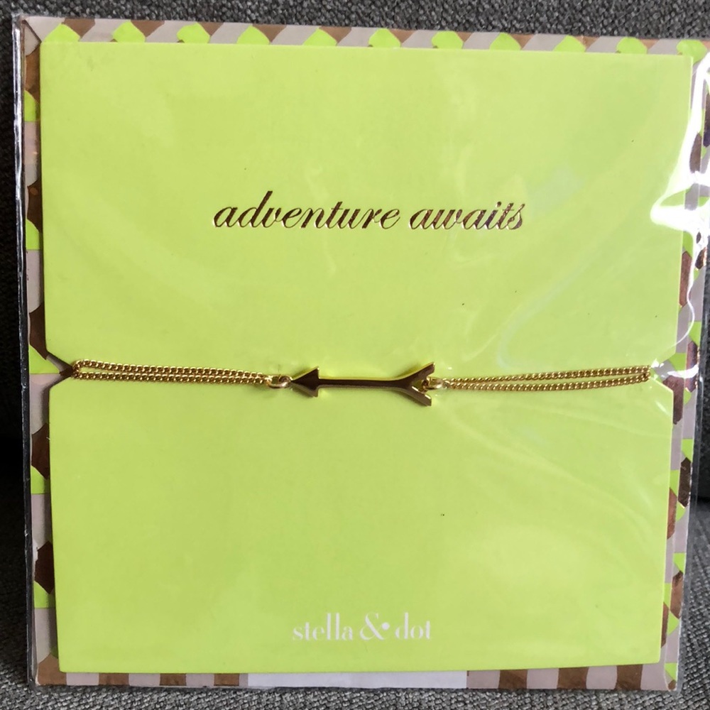 NEW Stella & Dot Arrow Wishing Bracelet in Gold